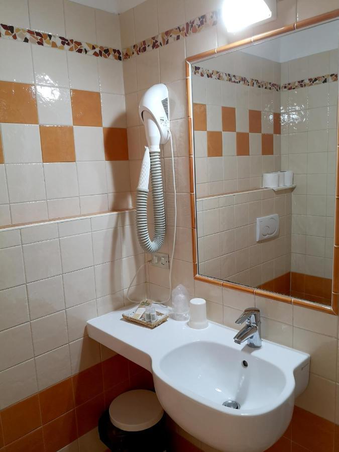 Hotel Villa Milano Пейо Фонти Экстерьер фото
